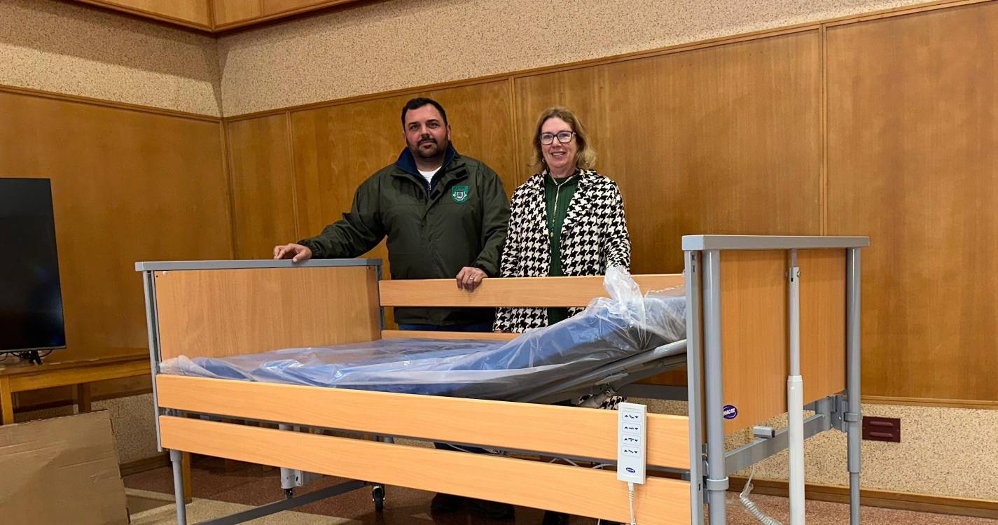 Baile de Carnaval solidário no Seixal permite aquisição de cama articulada