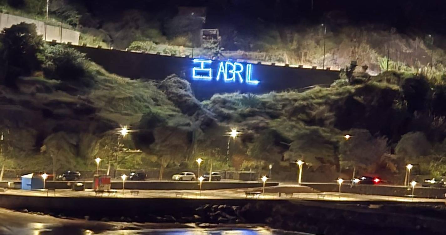 Letreiro luminoso já brilha em Machico