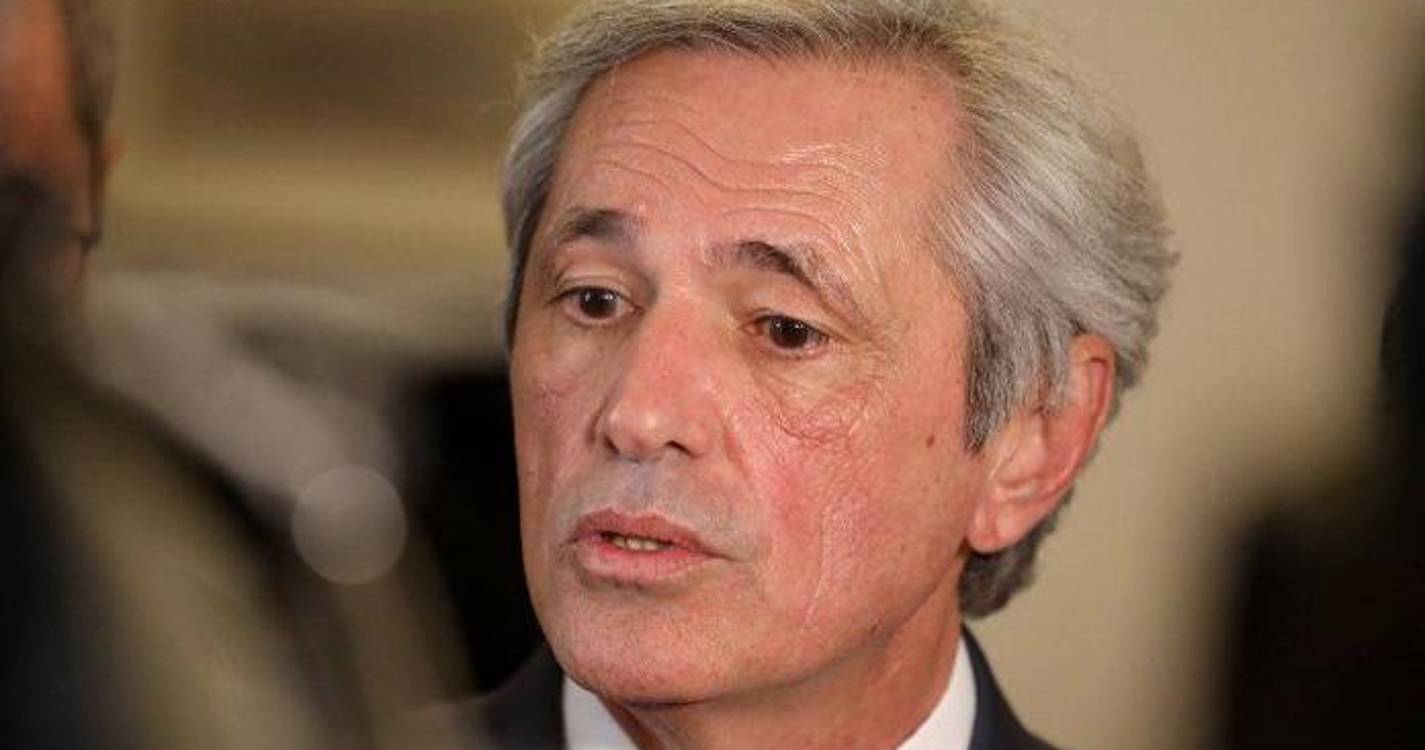 Secretário da Economia pede intervenção do Governo da República para desbloquear impasse no porto de Leixões