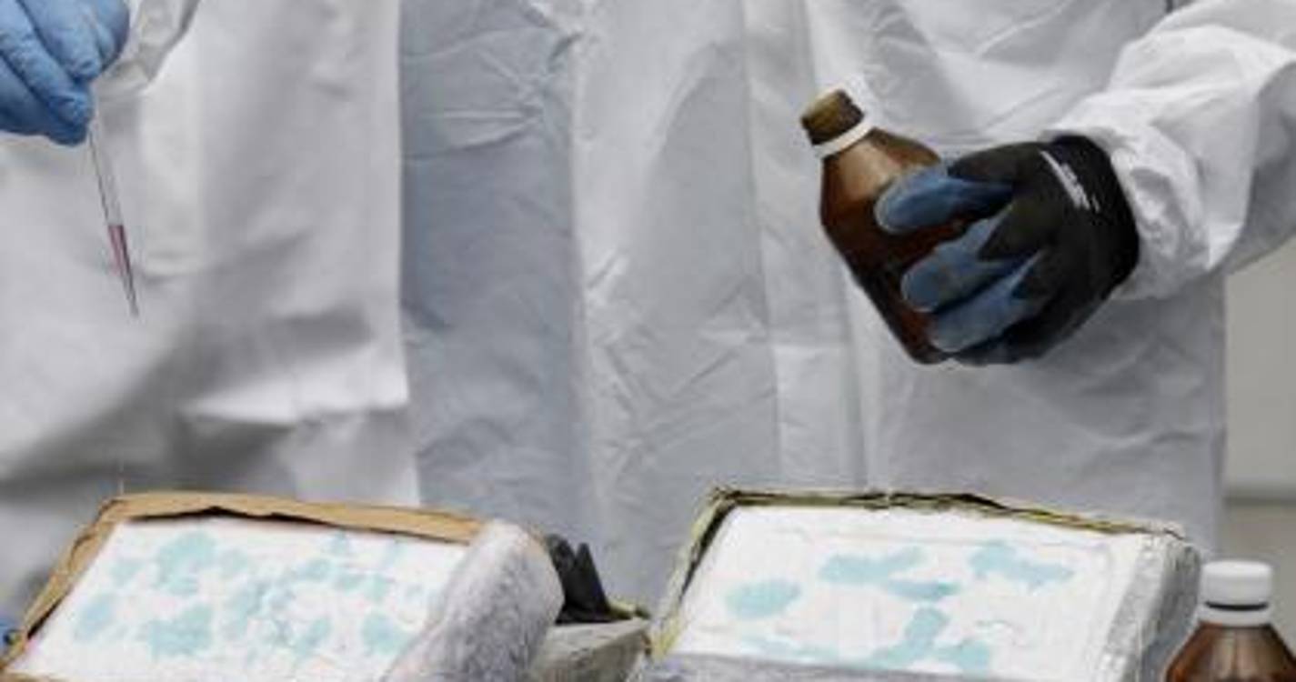 Cinco detidos pela PJ no aeroporto com 780 mil doses de cocaína