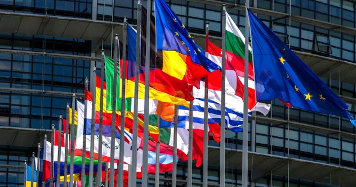 Ucrânia: UE inclui duas entidades russas à lista de sanções por propaganda e desinformação