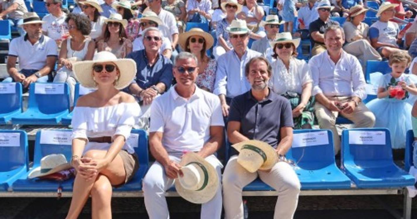 Imagens mostram animação e clássicos que lotaram a Avenida do Mar