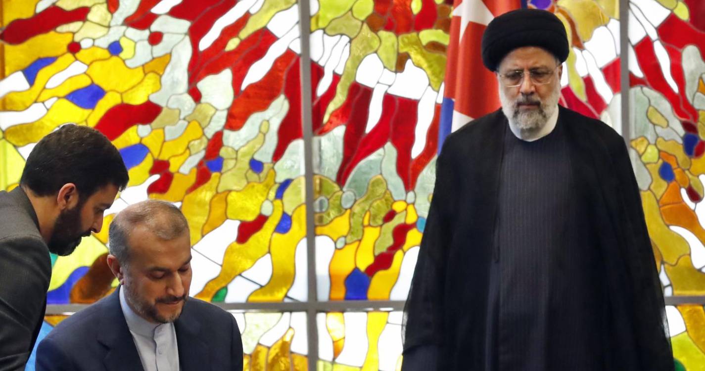 Rússia, Síria e Turquia apresentam condolências ao Irão pela morte de Raisi