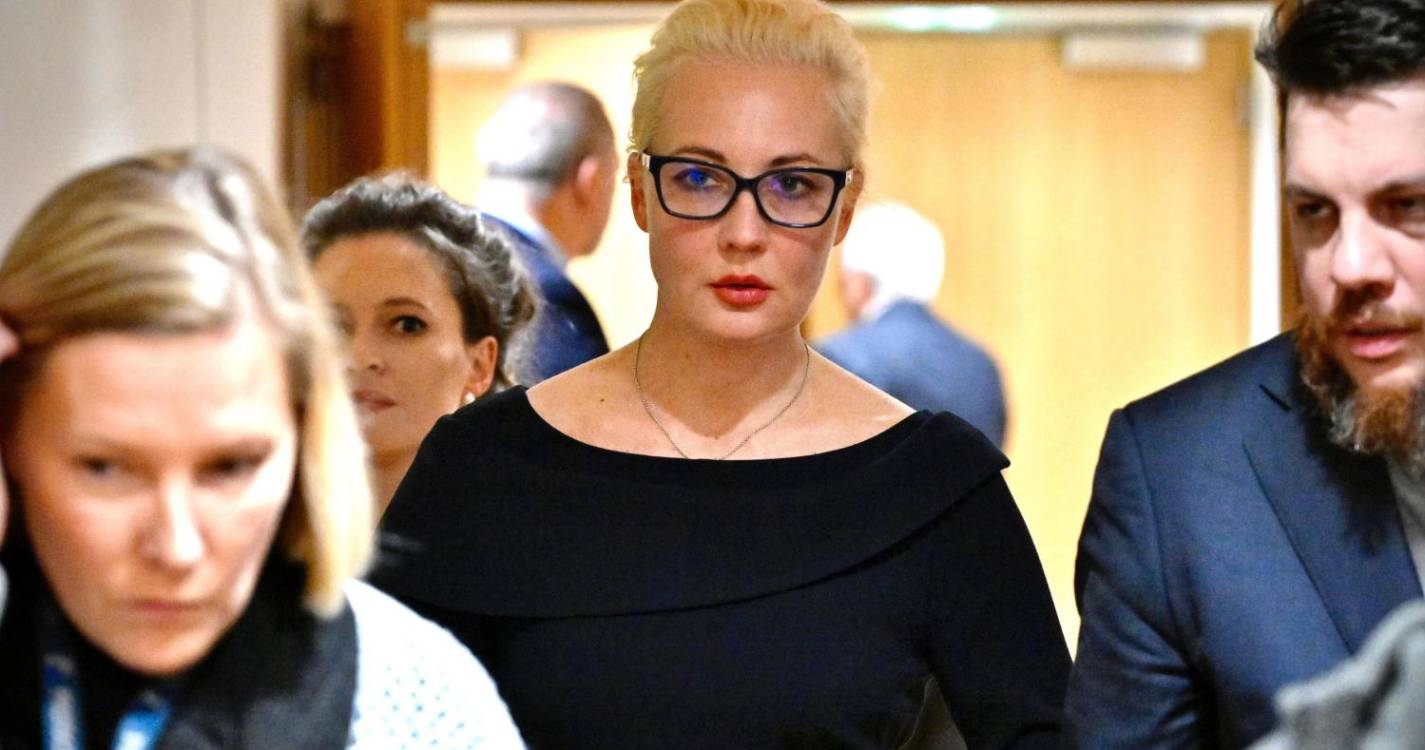 Navalny: Rede social X suspende e reabre conta de viúva de opositor numa hora