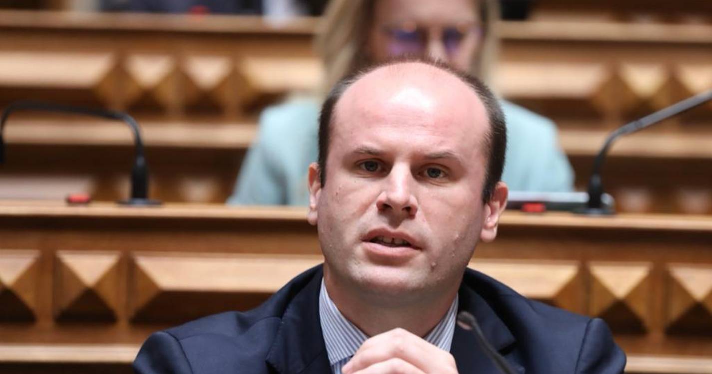 Miguel Iglésias mantém-se em São Bento