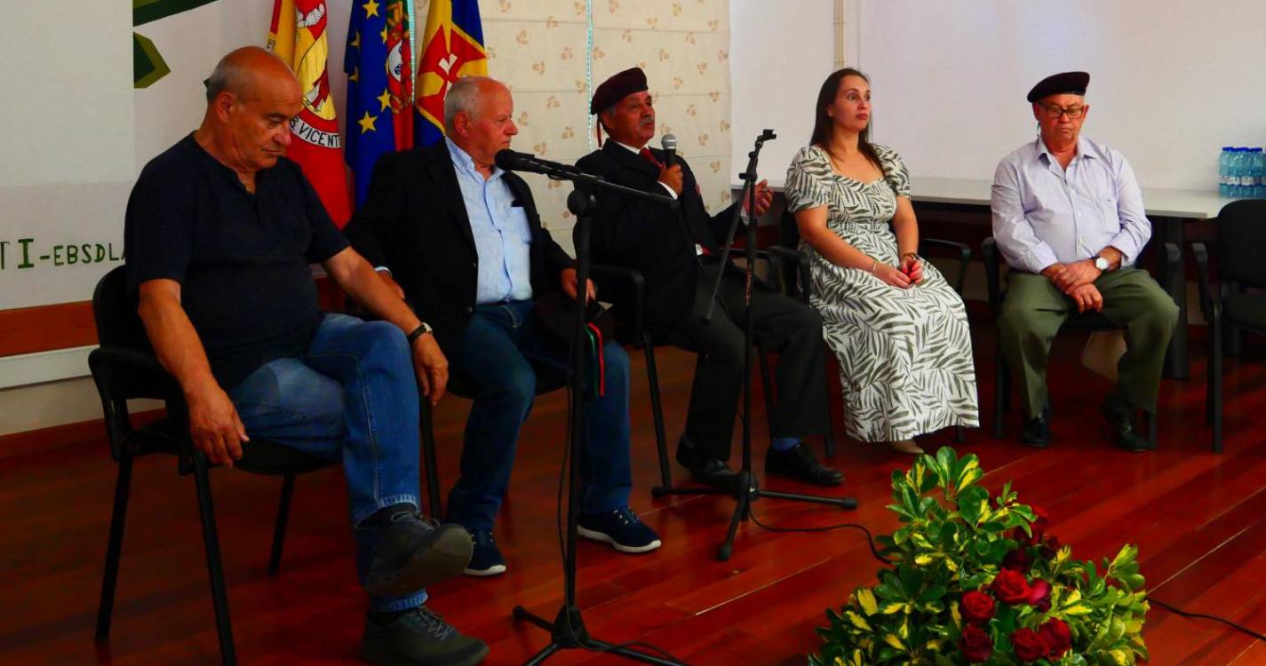 Ex-combatentes da Guerra Colonial partilharam vivências com alunos de São Vicente