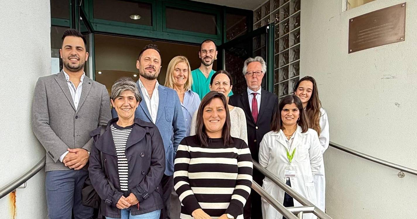 ‘Rosa Flor’ brinda Hospital Dr. João de Almada com gesto solidário