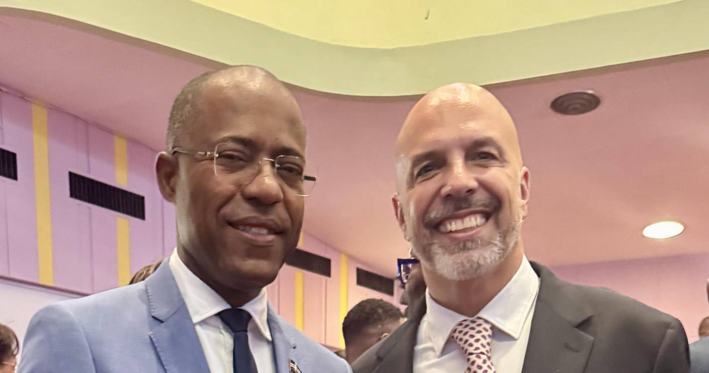 Paulo Cafôfo reforça laços históricos entre o PS-Madeira e o PAICV