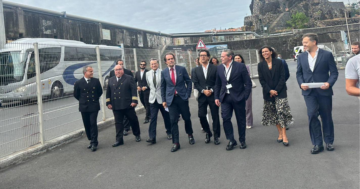 Lobo Marinho é o primeiro navio ligado à energia de terra em Portugal