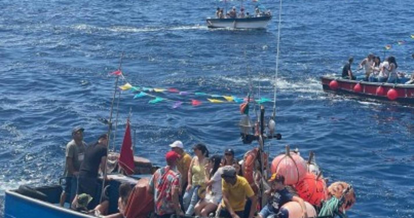 Procissão dos pescadores volta ao mar ao fim de 20 anos (com fotos)