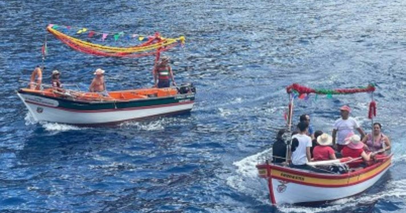 Procissão dos pescadores volta ao mar ao fim de 20 anos (com fotos)