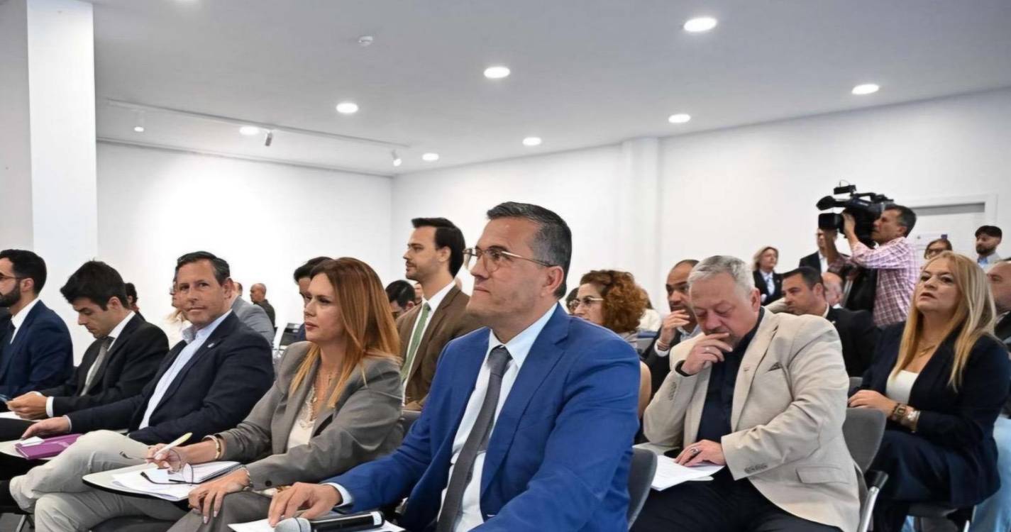 Chega exige cumprimento da lei sobre bandeiras nos edifícios públicos do Funchal