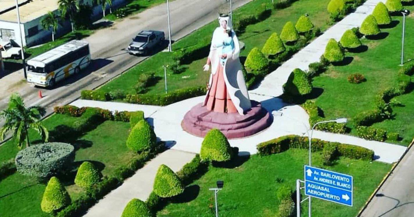 Alta afluência de turistas faz ressurgir esperança em luso-venezuelanos de Higuerote