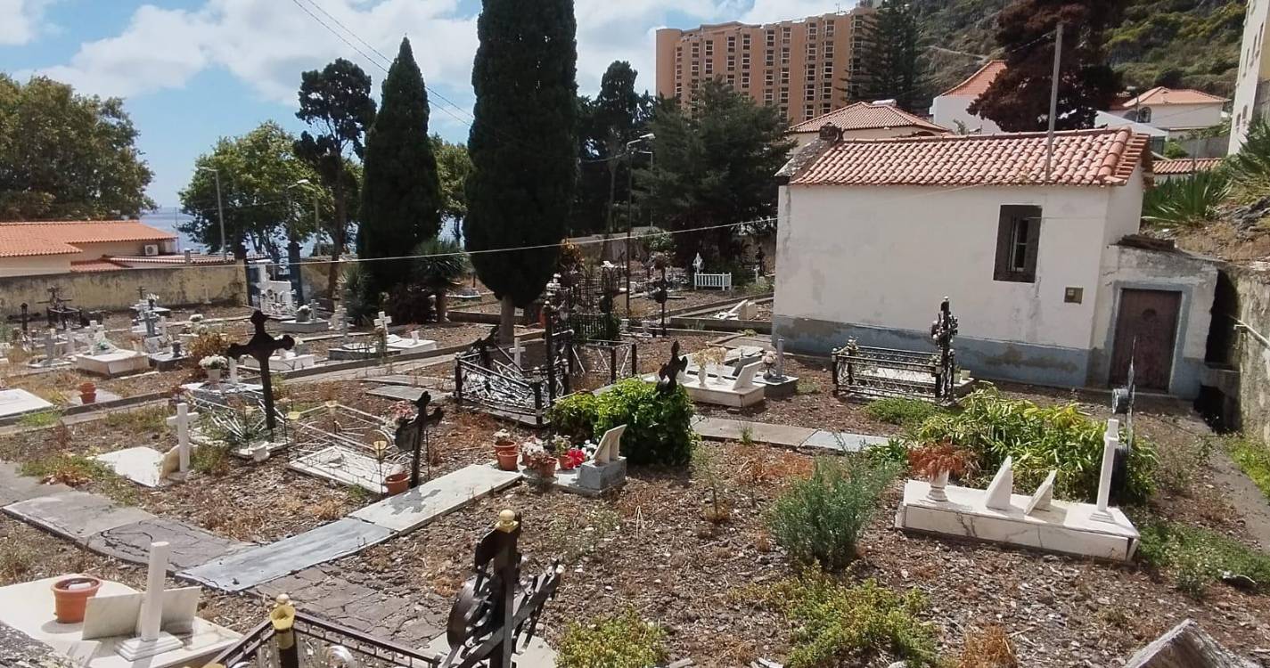 IL diz que requalificação de antigo cemitério de Machico não pode ser tratada com leveza