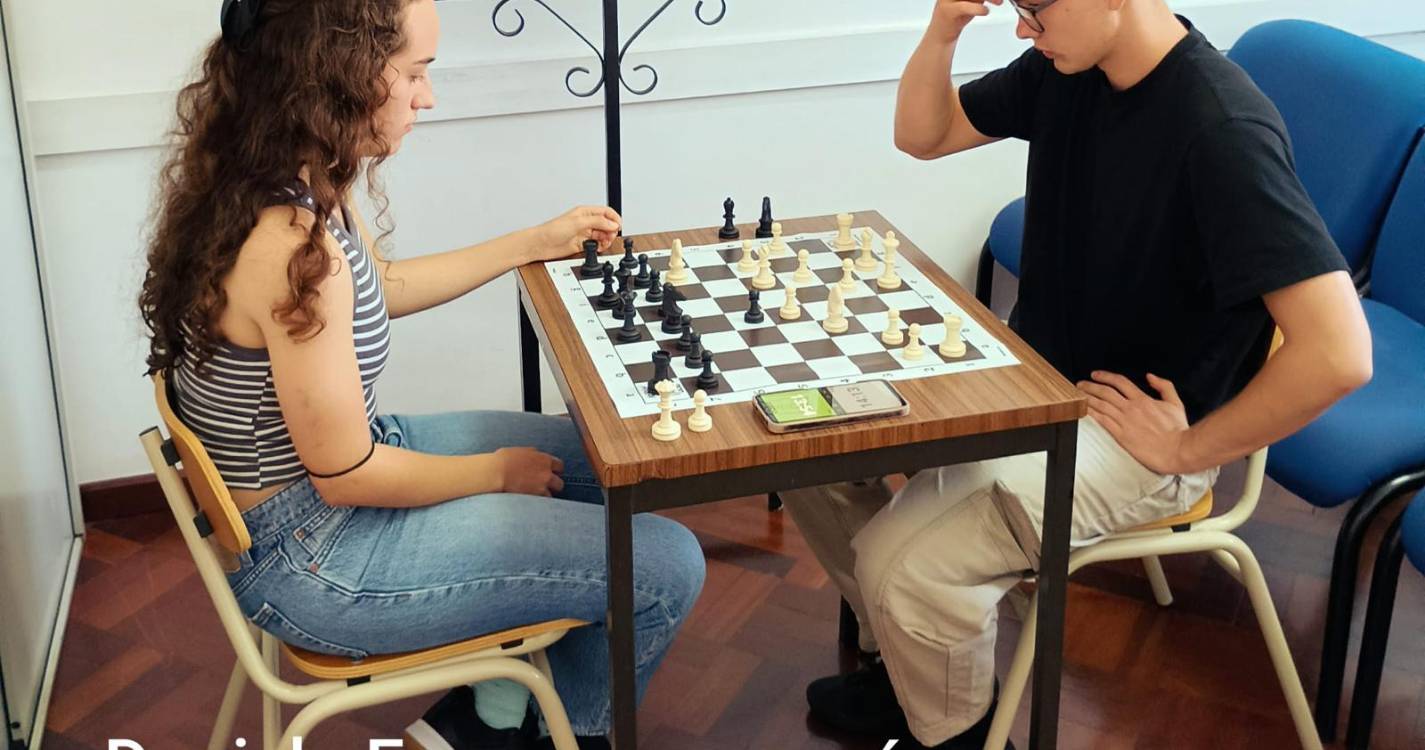 Daniela Ferraz vence torneio de xadrez da FF