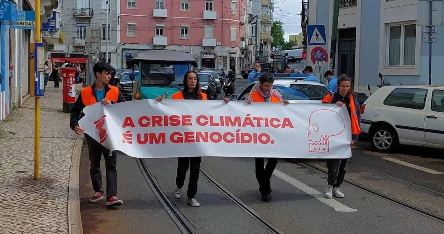 Quatro ativistas da Climáximo detidos durante marcha lenta em Lisboa