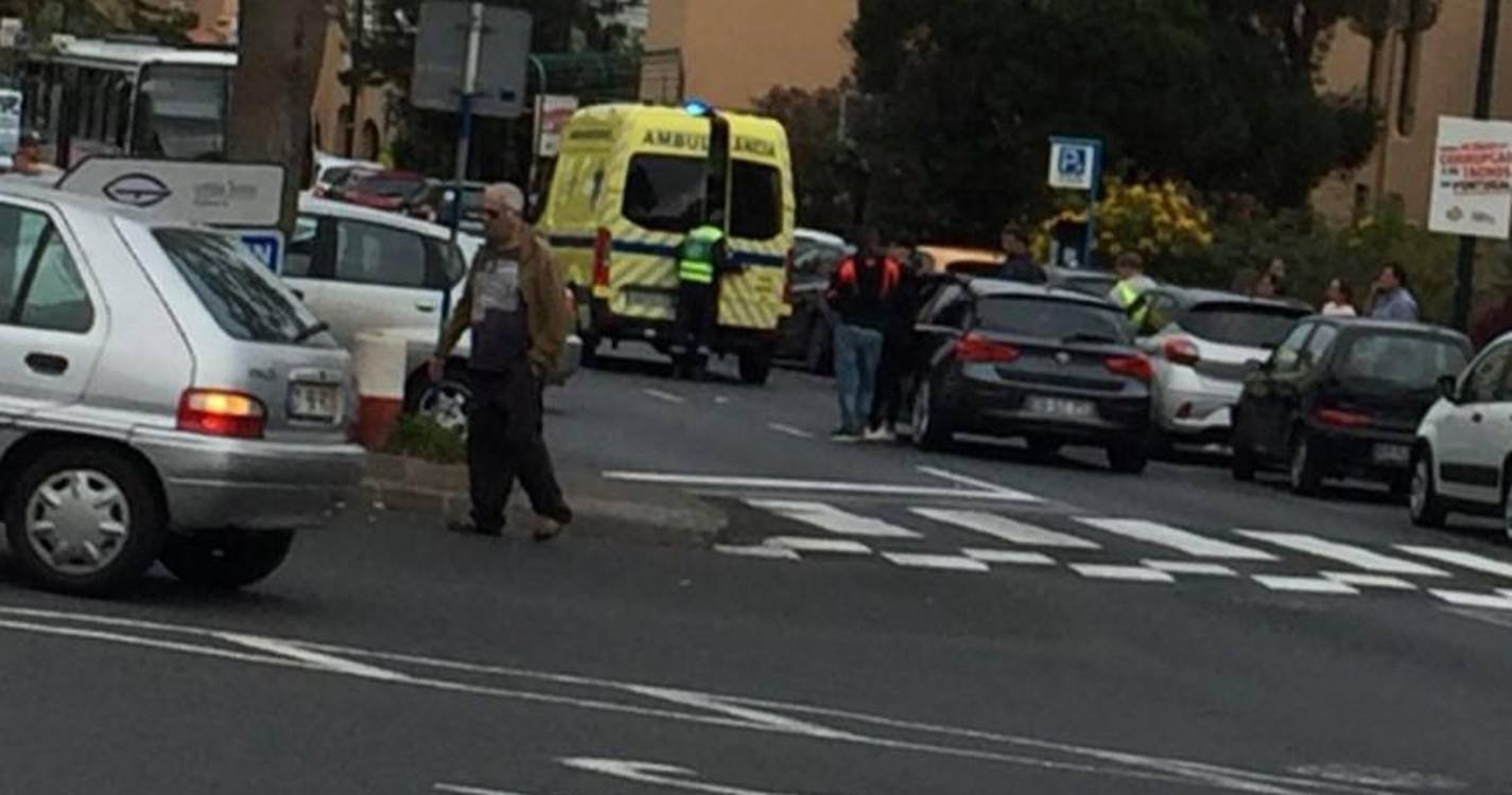Homem ferido em acidente entre mota e carro no Garajau