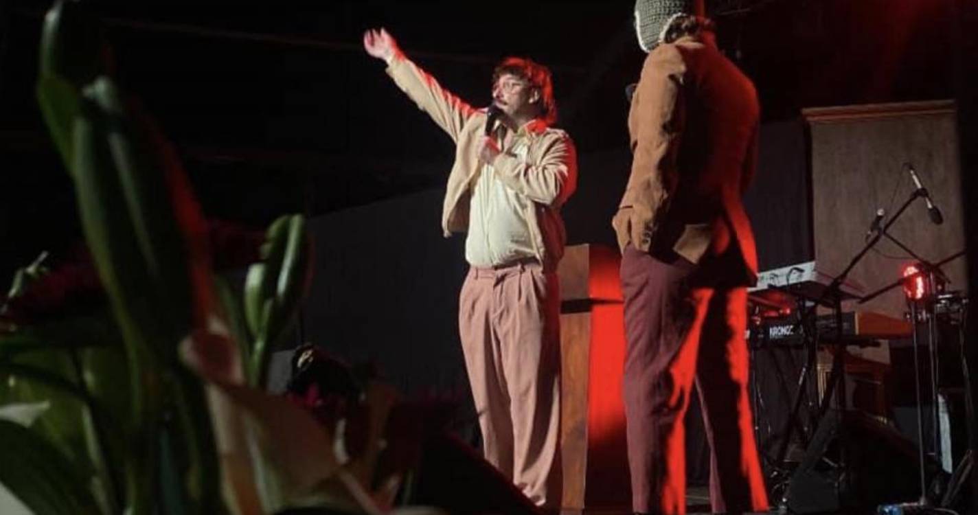 Grupo 4Litro ‘furioso’ com artistas do continente