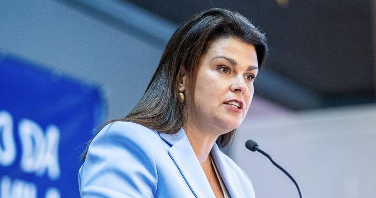 Élia Ascensão desafia Governo a adquirir o Café Relógio