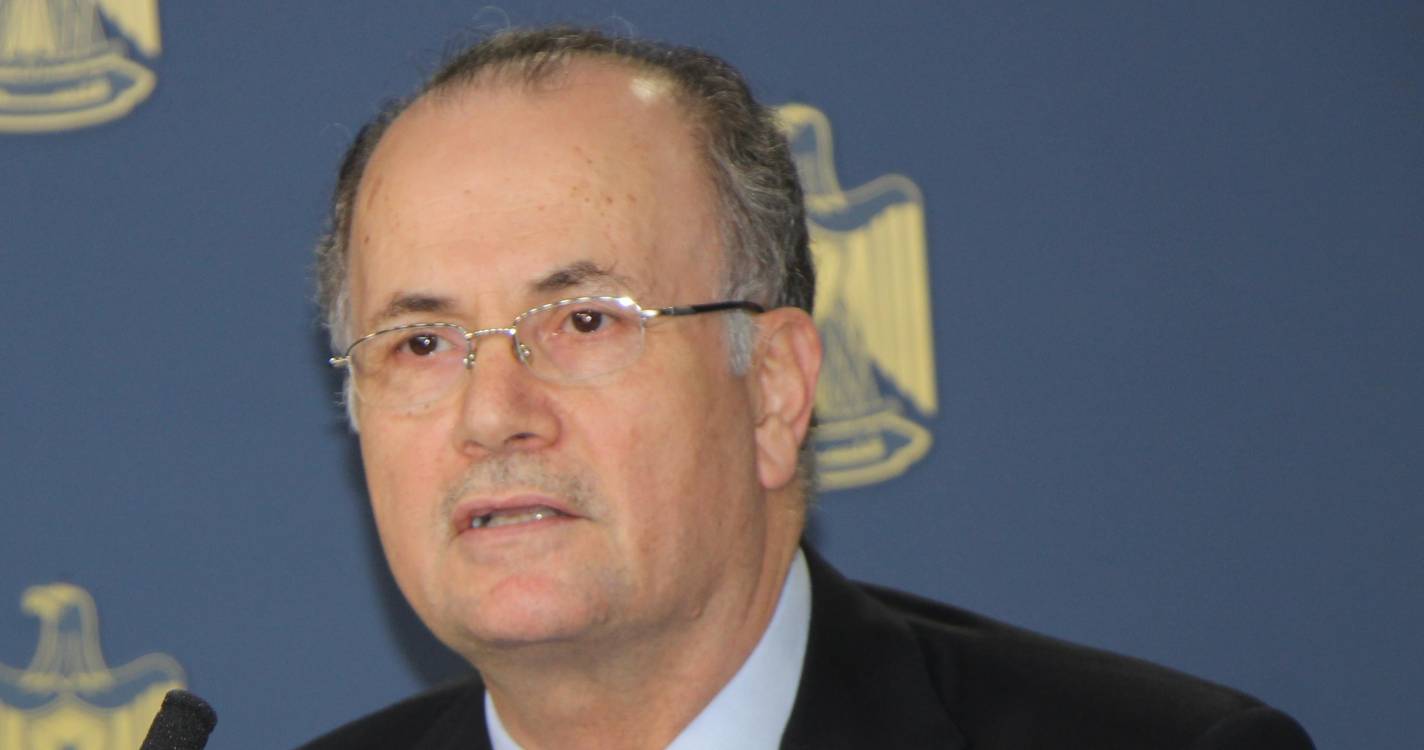 Primeiro-ministro palestiniano diz que Hamas deve render-se em Gaza e entregar armas