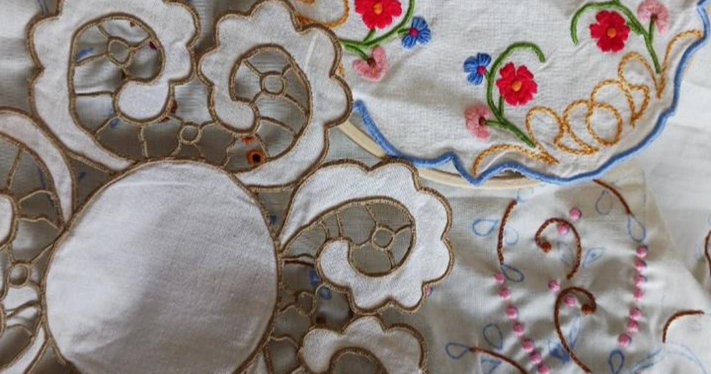 São Vicente acolhe exposição “Histórias Bordadas - Arte pelas mãos de quem mais sabe”