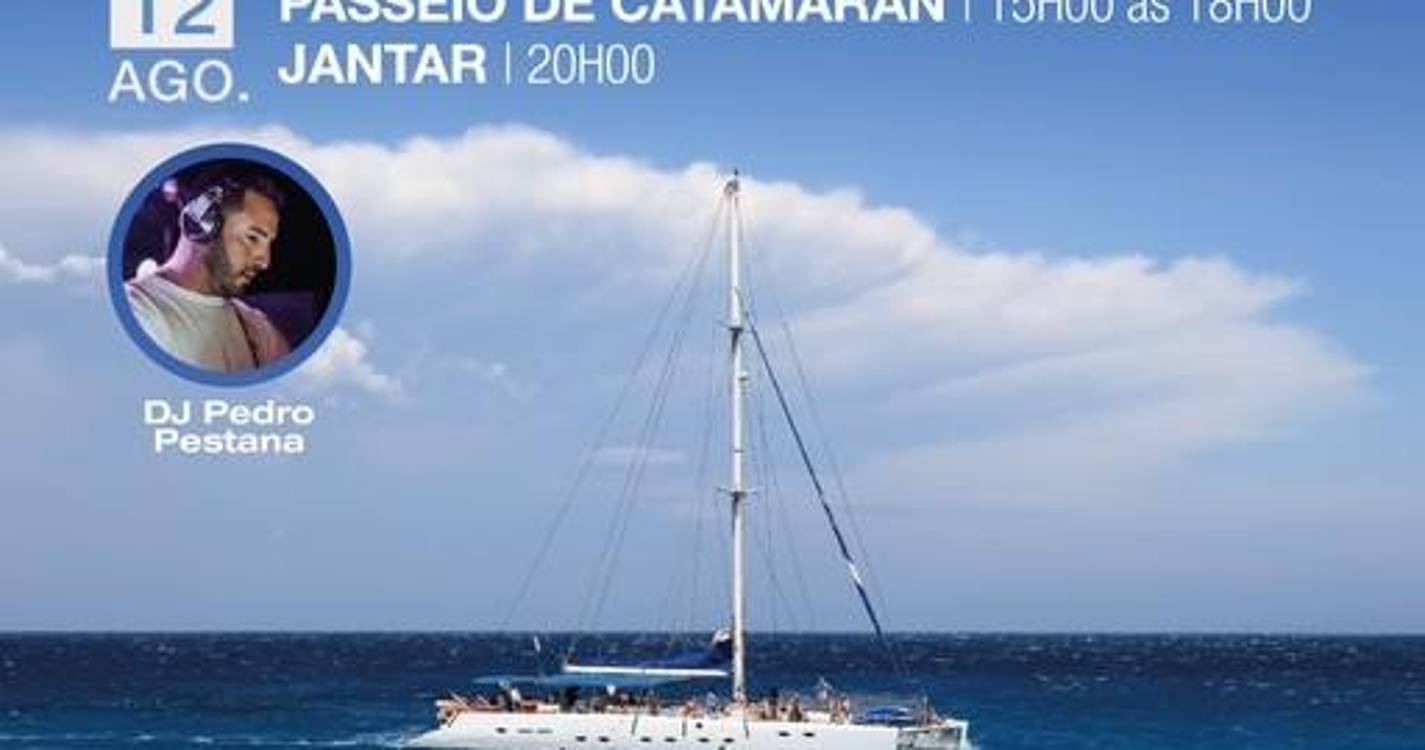 Santana realiza passeio de catamaran para assinalar Dia Internacional da Juventude