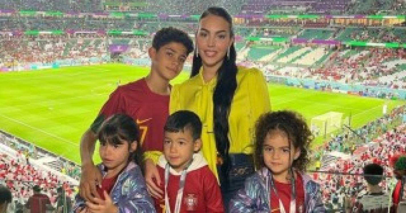 Georgina e filhos apoiaram Cristiano Ronaldo nas bancadas do jogo frente à Coreia do Sul (com fotos)