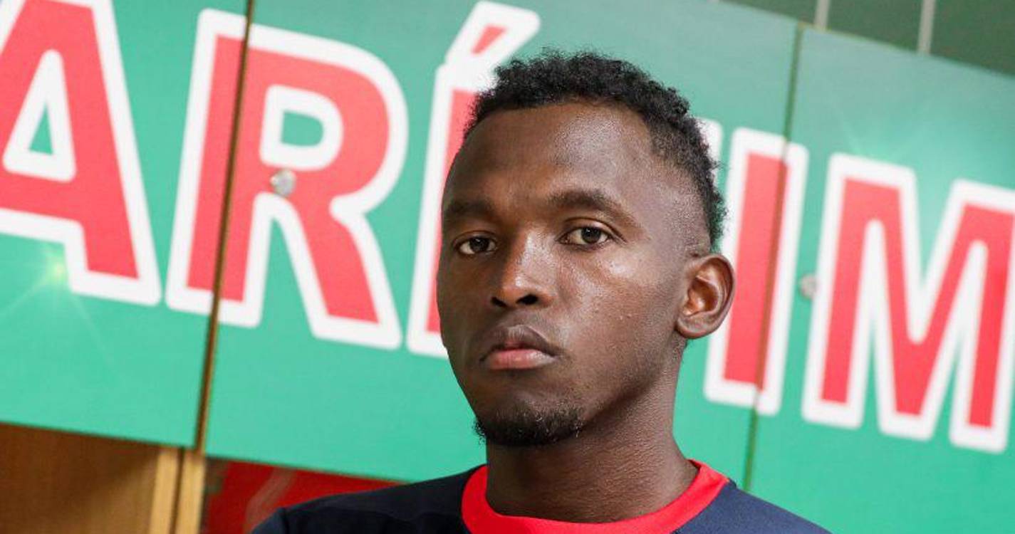 Alberth Elis rescinde com o Marítimo