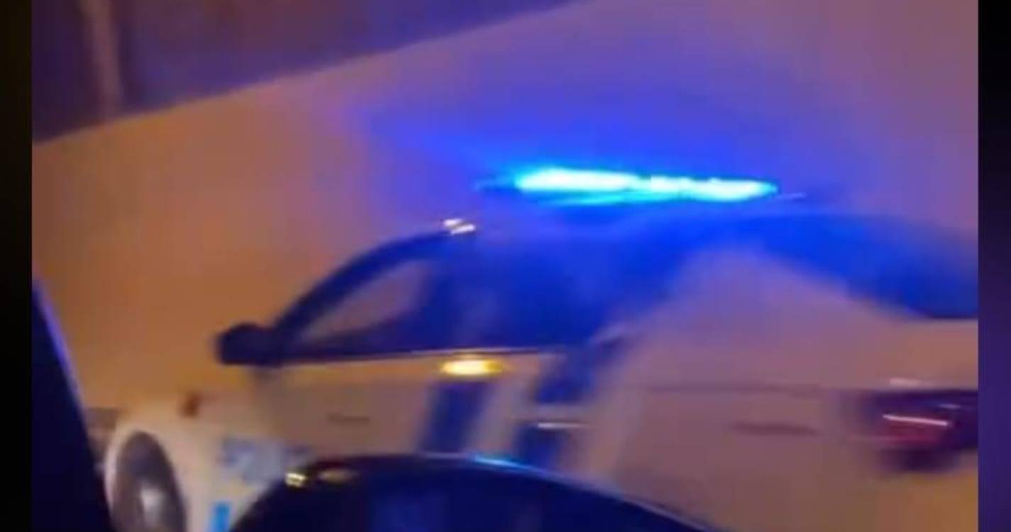 Quatro viaturas envolvidas em choque em cadeia em Santa Cruz (com vídeo)