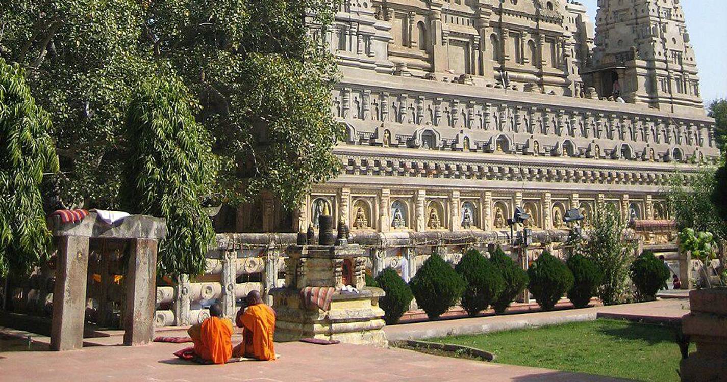 Pelo menos oito mortos e oito feridos numa cerimónia religiosa em templo na Índia