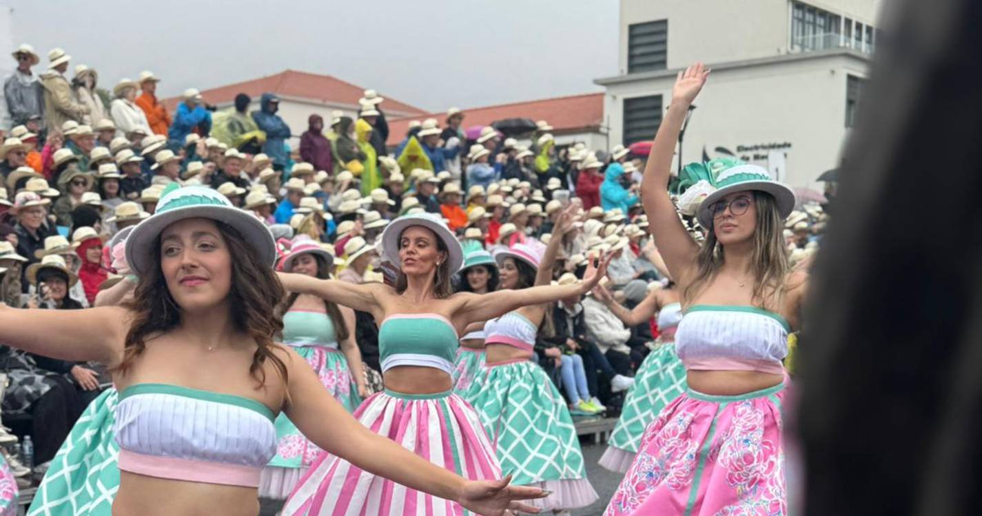 Veja como foi o primeiro cortejo da Festa da Flor (com fotos)