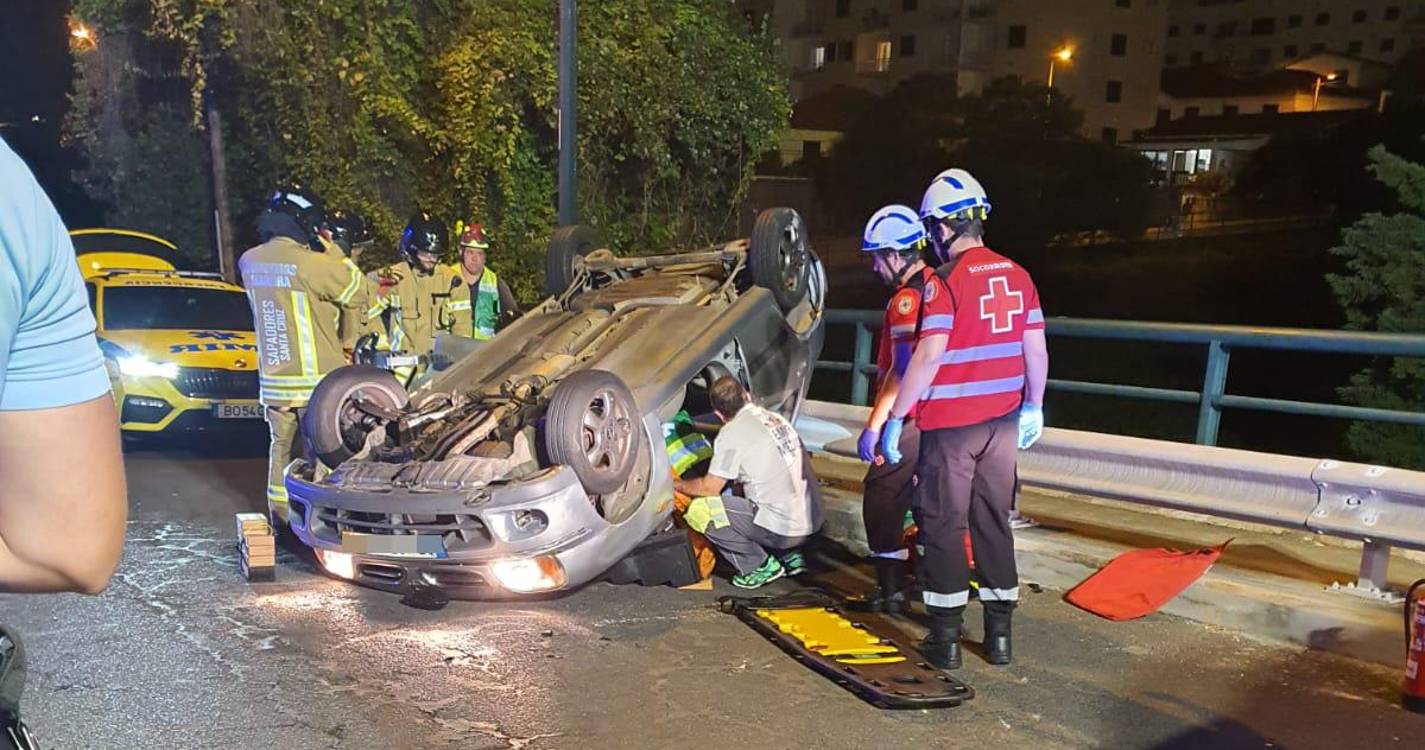 Acidente violento no Garajau deixa uma vítima encarcerada