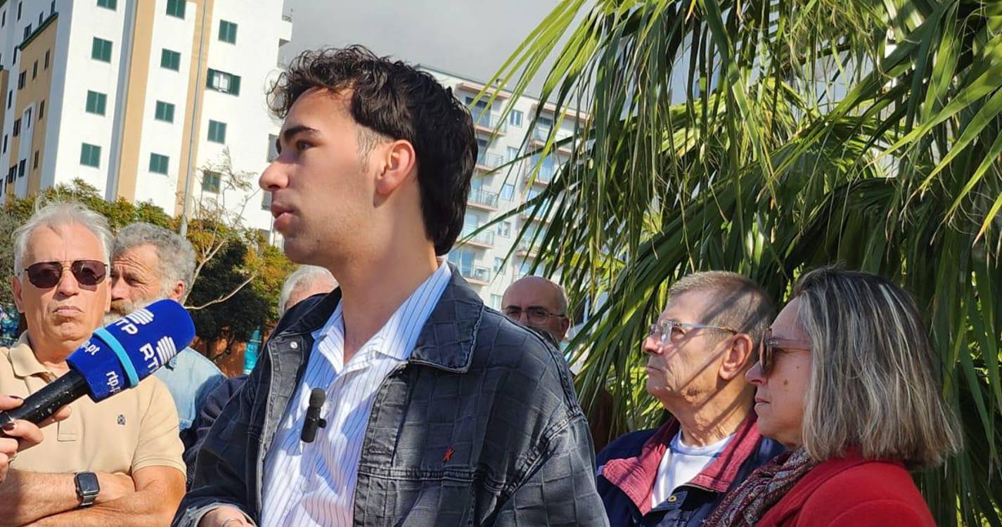 BE critica investimento no golfe e defende prioridade absoluta à habitação