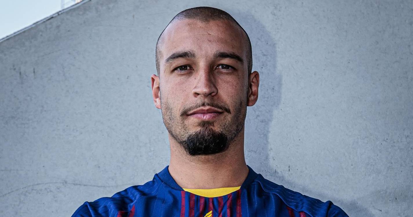 Madeirense Pelágio no Chaves até 2028