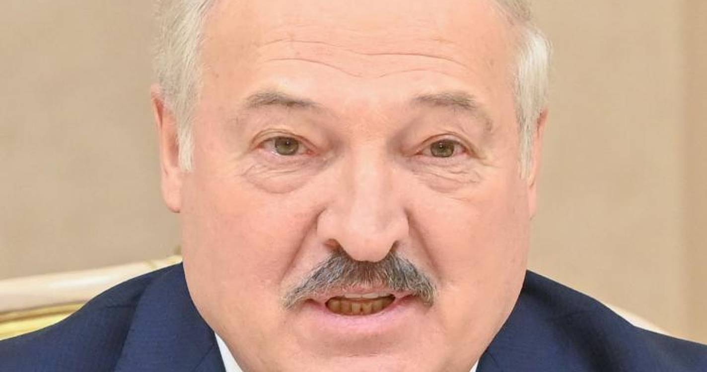 Líderes da Arménia e Bielorrússia discutem durante reunião diplomática na Rússia