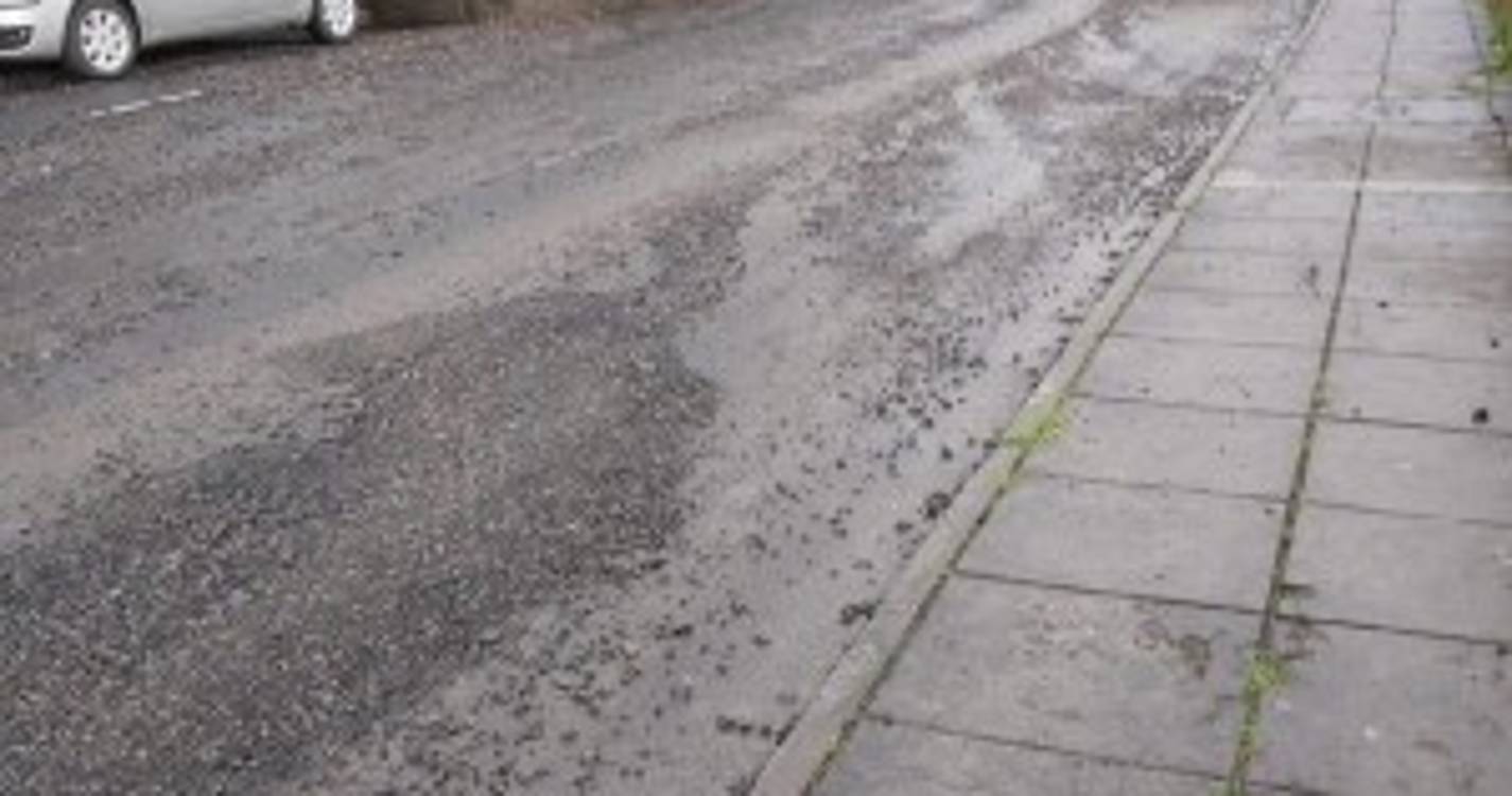 Mau tempo deixa estrada no Imaculado repleta de brita