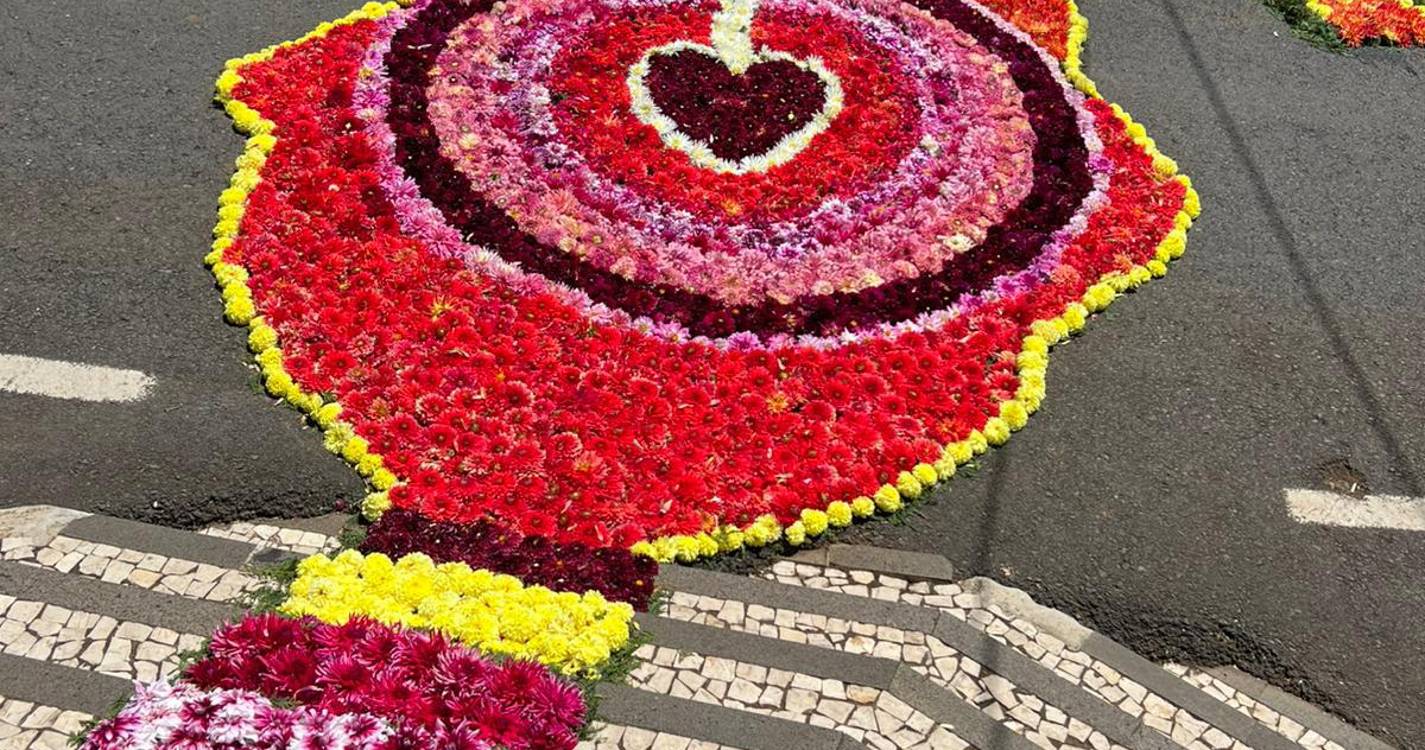 Encerramento da Festa de Nossa Senhora do Amparo reúne fiéis na Ponta do Pargo