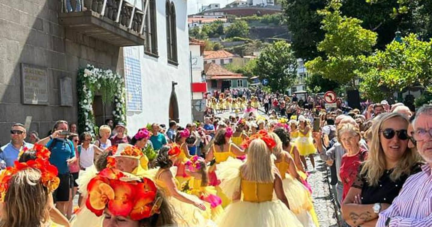 Santa Cruz em Flor encerra com cortejo de Clássicos