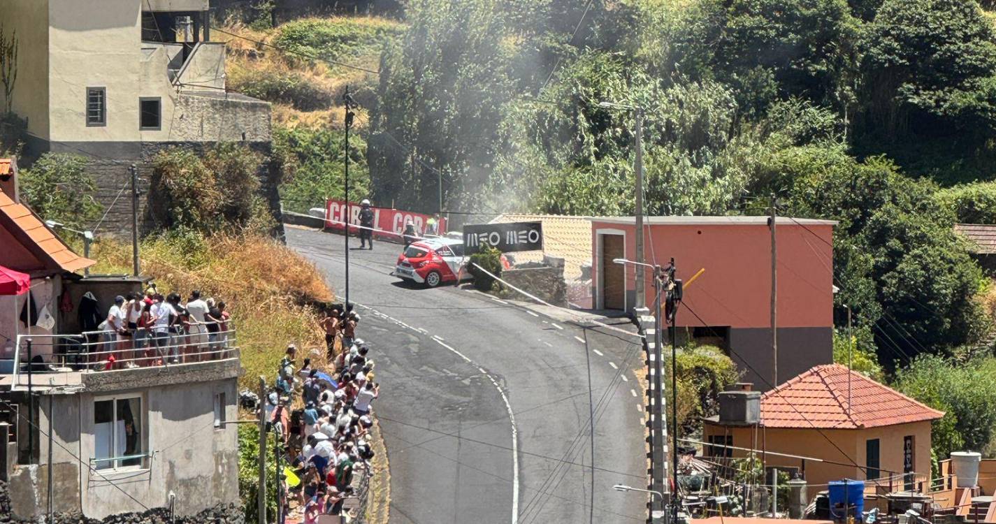 Rali da Madeira: Despiste no final da primeira passagem pela classificativa do Rosário (com vídeo)