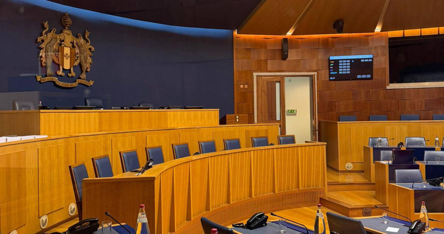 Plenário debate combustíveis e apoio a estudantes deslocados