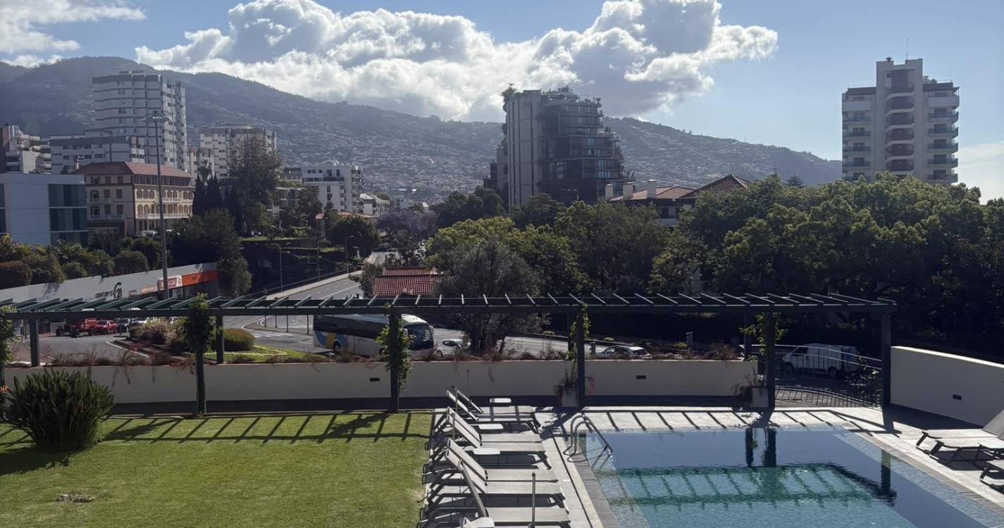 Tânia Laranjo na Madeira questiona: “quanto custa uma casa aqui?”