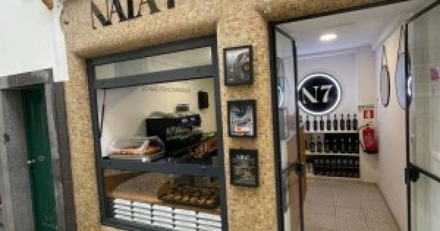 Abriu hoje a primeira loja de pastéis de nata da Madeira (com fotos)