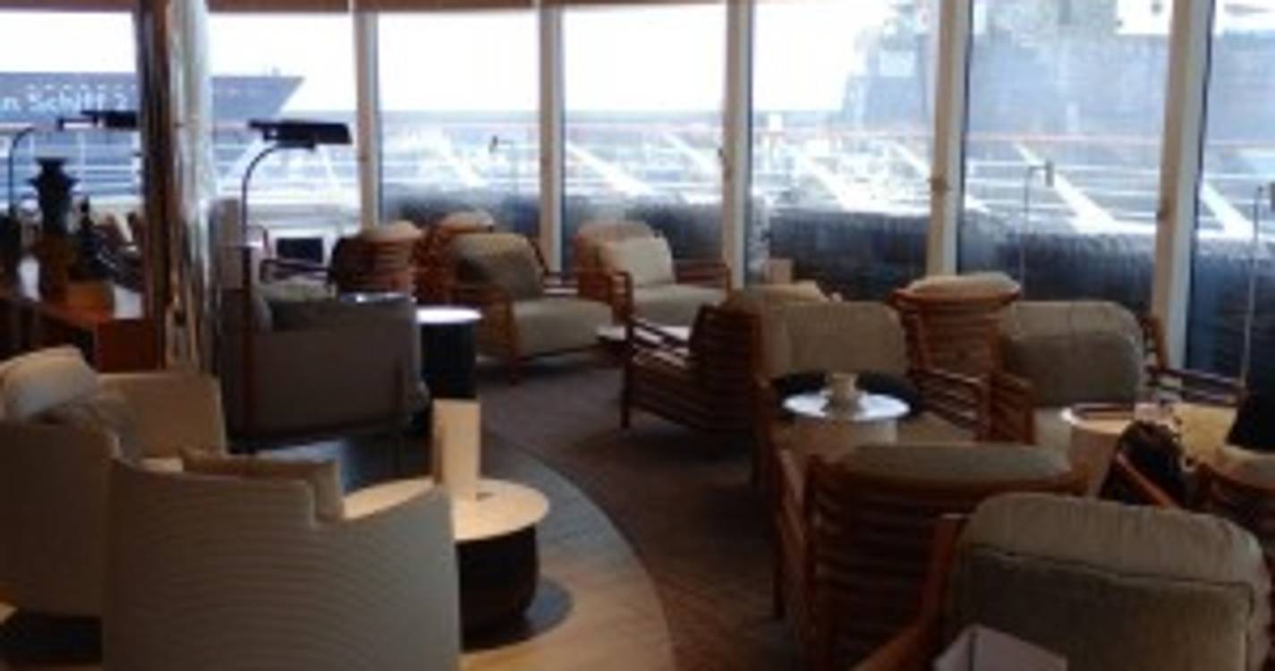 Veja o interior do ‘Le Bellot’ que hoje estreia-se no Funchal com 231 pessoas a bordo (com fotos)