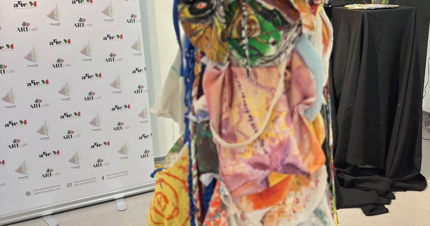 Escultura em homenagem a Giorgio Armani ganha forma no Funchal