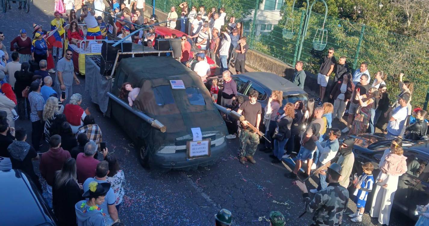 Cortejo atrai milhares de pessoas ao Estreito de Câmara de Lobos