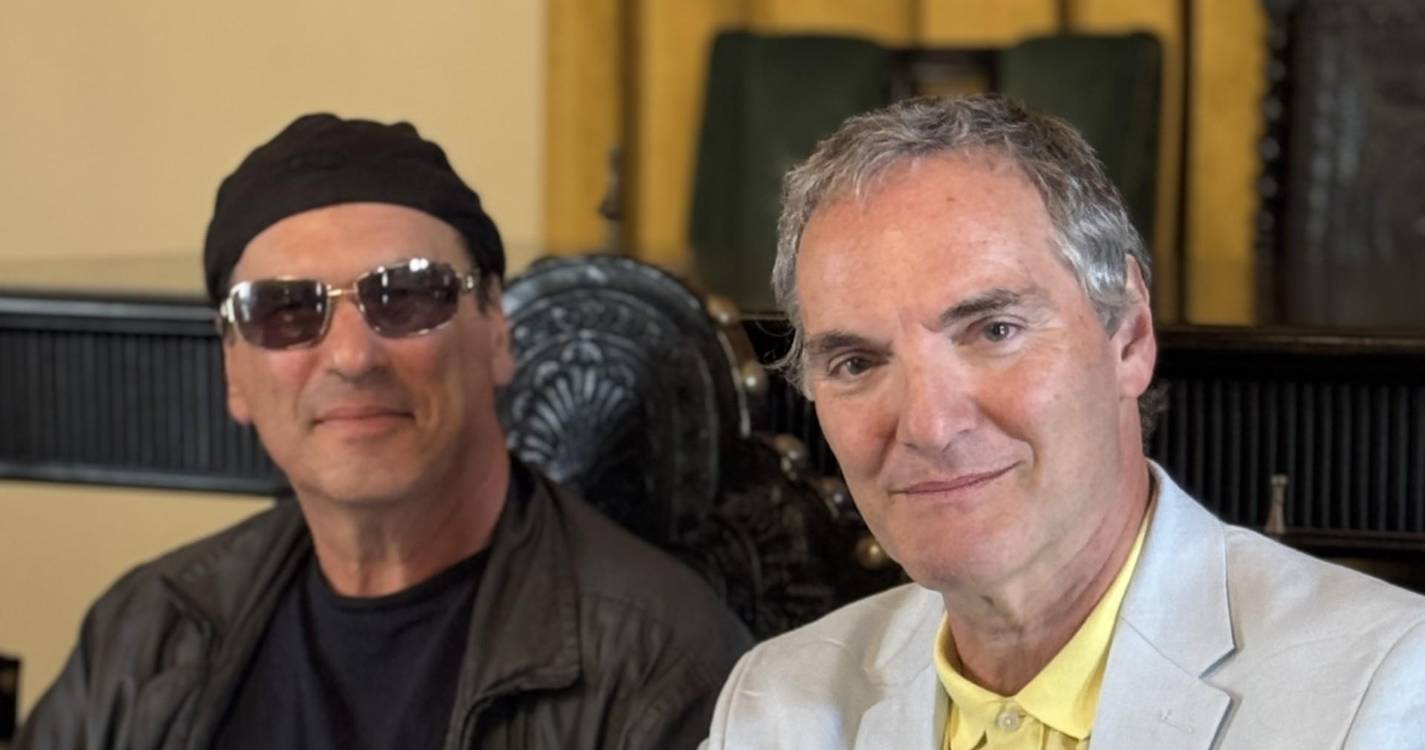 Delfins prometem espetáculo cheio de energia hoje à noite