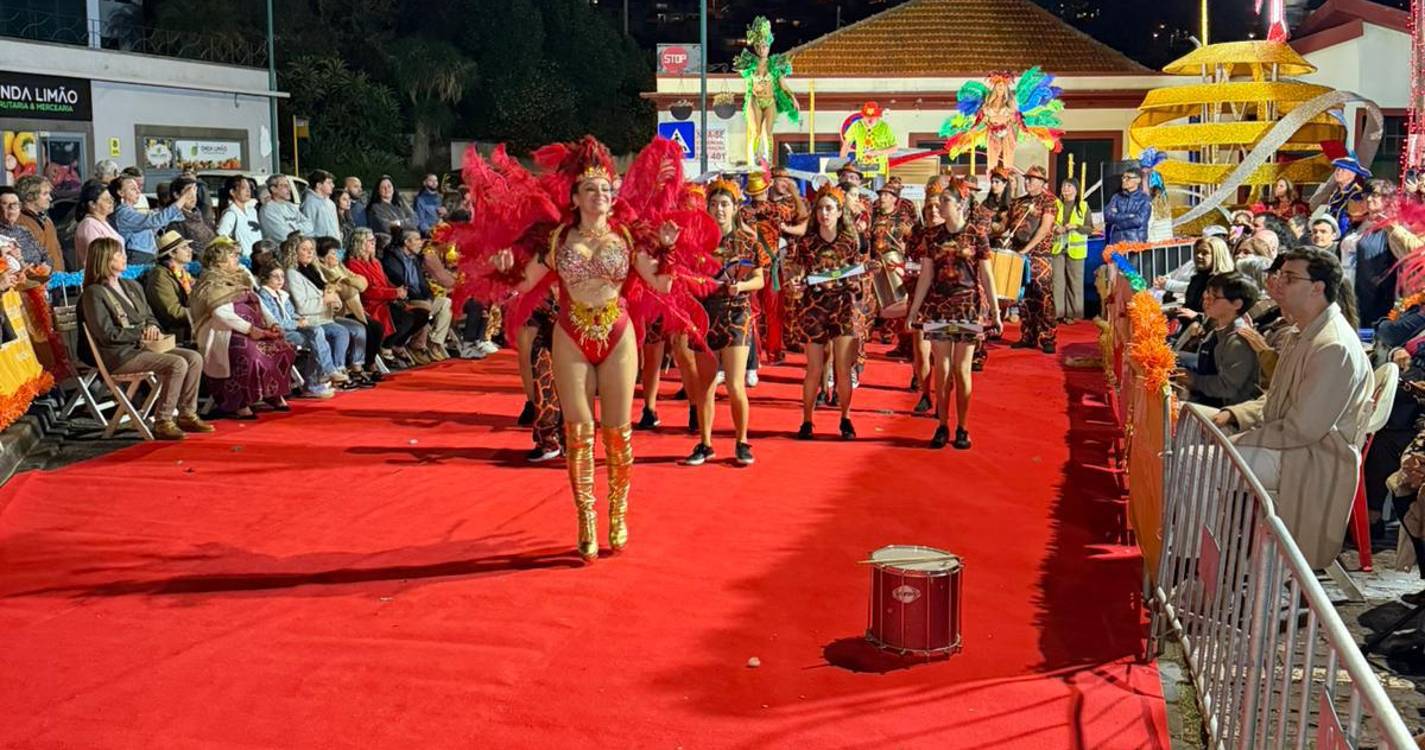 ‘Sambódromo’ em São Gonçalo (com fotos)