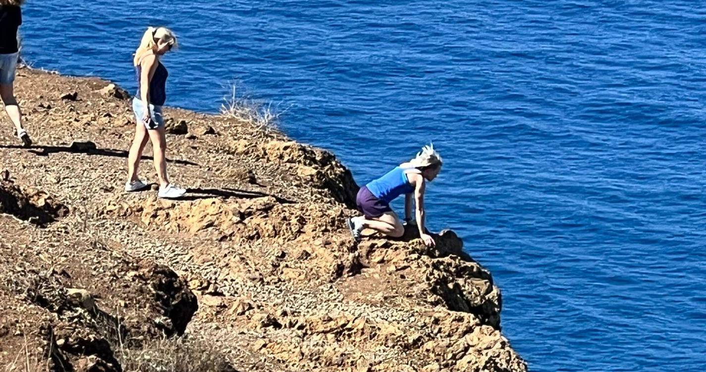 Turistas voltam a arriscar na Ponta do Pargo (com fotos e vídeo)