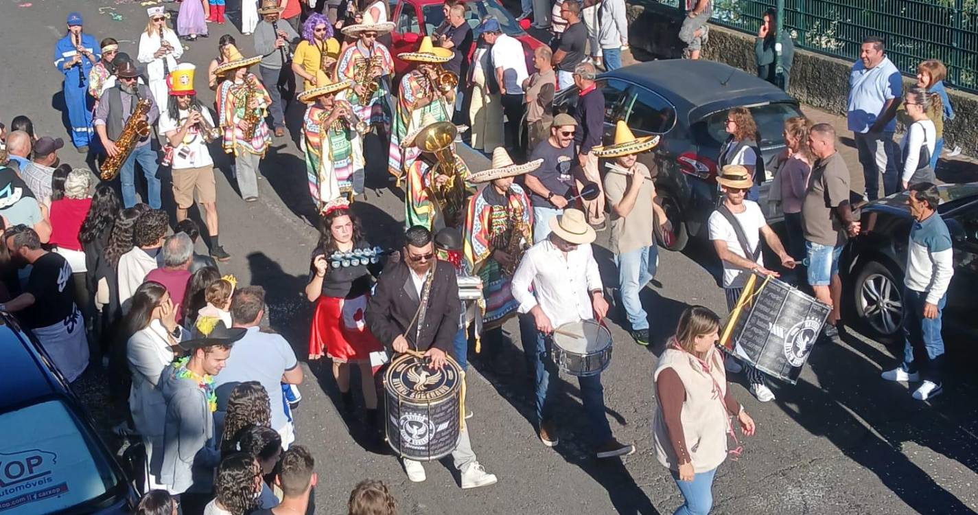 Cortejo atrai milhares de pessoas ao Estreito de Câmara de Lobos