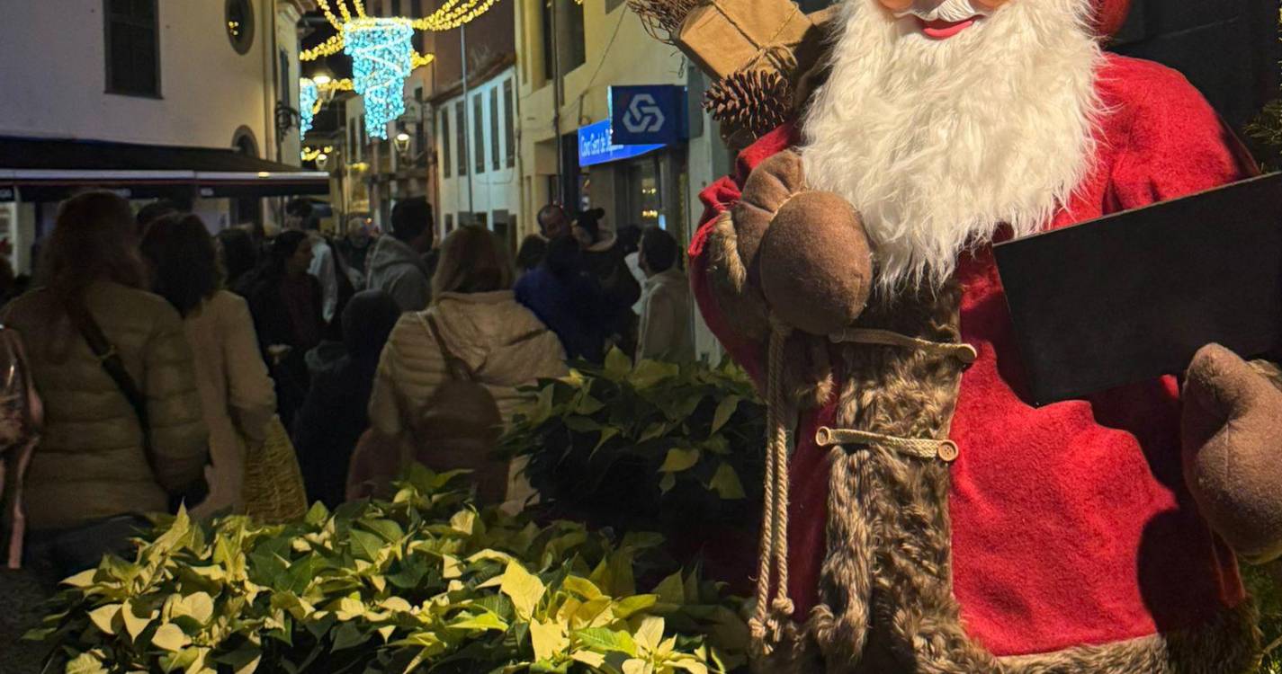 Natal: Santa Cruz já está iluminada (veja as fotografias)